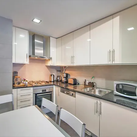 Side Apartment *