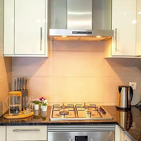 דירה Side *